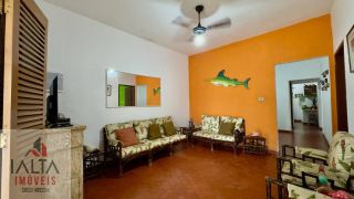 Casa disponível para locação definitiva no Itaguá - A apenas 70 metros do mar!
