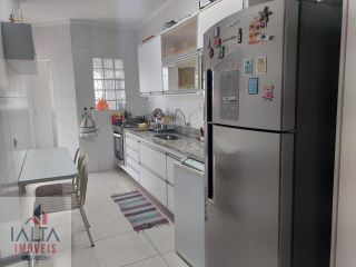 Apartamento amplo no centro comercial de Ubatuba