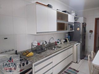 Apartamento amplo no centro comercial de Ubatuba