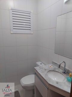 Apartamento amplo no centro comercial de Ubatuba