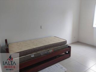Apartamento amplo no centro comercial de Ubatuba