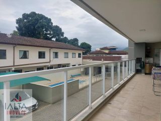 Apartamento amplo no centro comercial de Ubatuba