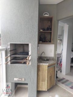 Apartamento amplo no centro comercial de Ubatuba