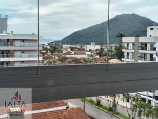 Linda cobertura espaçosa com localização privilegiada!