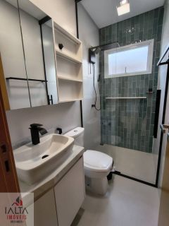 Linda cobertura espaçosa com localização privilegiada!