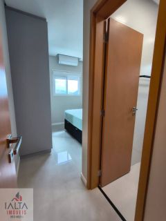 Linda cobertura espaçosa com localização privilegiada!