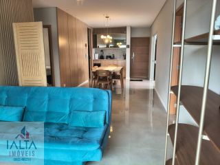 Linda cobertura espaçosa com localização privilegiada!