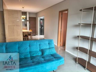 Linda cobertura espaçosa com localização privilegiada!