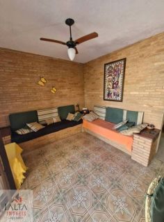 Casa disponível para locação no bairro Itaguá