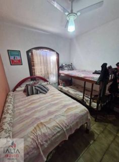 Casa disponível para locação no bairro Itaguá