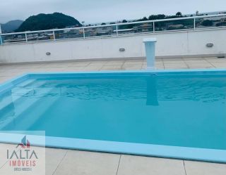 Apartamento todo mobiliado no Centro de Ubatuba – Corredor Comercial a 700m da Orla do Mar