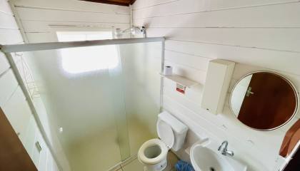 Charmosa casa com 3 dormitórios na Praia das Toninhas