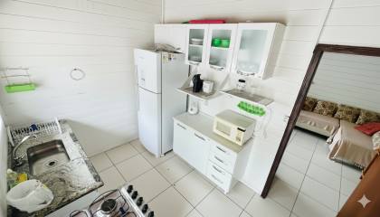 Charmosa casa com 3 dormitórios na Praia das Toninhas