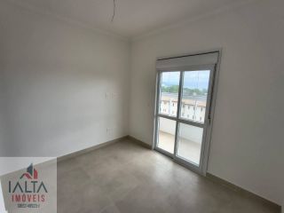 Apartamento novo a poucos metros do mar!
