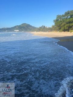 Conforto e Localização: 3 Dormitórios a 200m da Praia das Toninhas