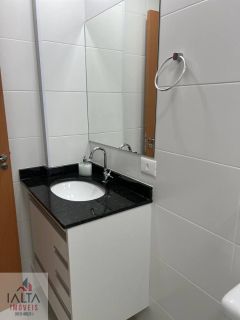 Conforto e Localização: 3 Dormitórios a 200m da Praia das Toninhas