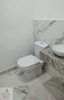 Linda Casa de Condomínio Horto Florestal.