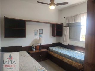 Apto com 3 Dorms (1 Suíte) a 300m da Orla no Itaguá – Frente Praça