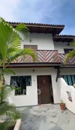 Casa de Condomínio Para Vender com 2 quartos 1 suítes no bairro Indaiá em Caraguatatuba