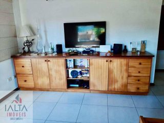 Linda Casa em Ubatuba – 4 Suítes, Área Gourmet e Apenas 350m da Praia