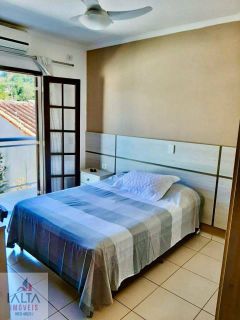 Linda Casa em Ubatuba – 4 Suítes, Área Gourmet e Apenas 350m da Praia