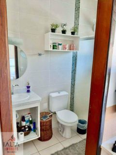 Linda Casa em Ubatuba – 4 Suítes, Área Gourmet e Apenas 350m da Praia