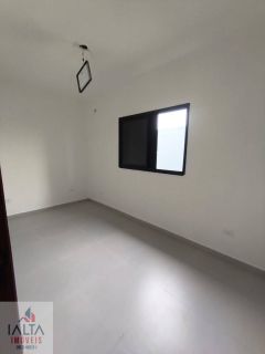 Casa Para Vender com 2 quartos 2 suítes no bairro golfinhos em Caraguatatuba