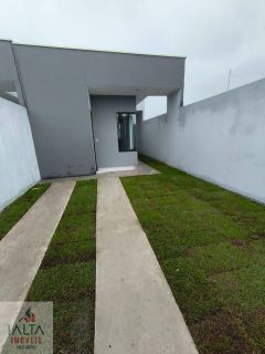 Casa Para Vender com 2 quartos 2 suítes no bairro golfinhos em Caraguatatuba
