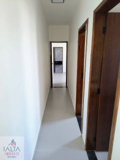 Casa Para Vender com 2 quartos 2 suítes no bairro golfinhos em Caraguatatuba