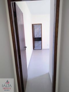 Casa Para Vender com 2 quartos 2 suítes no bairro golfinhos em Caraguatatuba