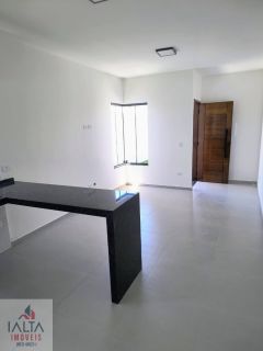 Casa Para Vender com 2 quartos 2 suítes no bairro golfinhos em Caraguatatuba