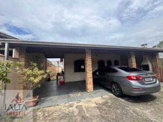 Casa à Venda no Jardim Gaivotas III – Excelente Terreno e Ótimo Espaço Externo