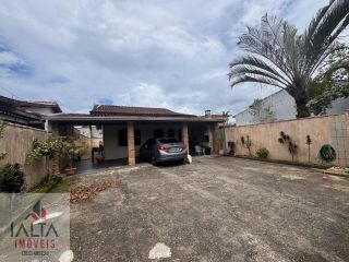 Casa à Venda no Jardim Gaivotas III – Excelente Terreno e Ótimo Espaço Externo