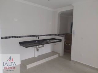 Apartamento Novo com 2 Dormitórios (1 Suíte) pertinho da Praia das Toninhas
