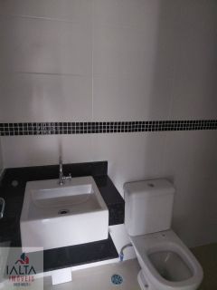 Apartamento Novo com 2 Dormitórios (1 Suíte) a 290m da Praia das Toninhas em Ubatuba