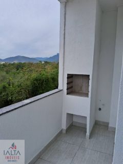 localização próxima ao MAR !