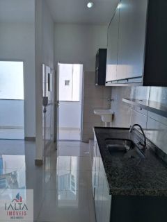 localização próxima ao MAR !