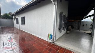 Casa com quintal amplo no Indaiá - Caraguatatuba/SP