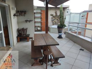 Cobertura com 3 Suítes a 100m da Praia em Condomínio Completo