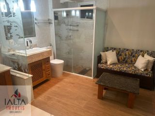 Cobertura com 3 Suítes a 100m da Praia em Condomínio Completo