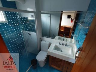 Cobertura com 3 Suítes a 100m da Praia em Condomínio Completo