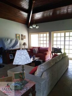 Casa de condomínio