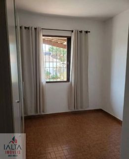 Casa no Centro Próxima ao Comércio com 3 Dormitórios e 2 Suítes