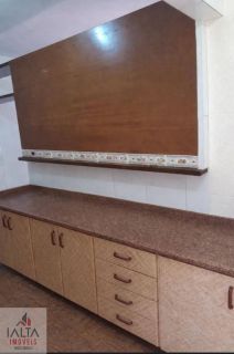 Casa no Centro Próxima ao Comércio com 3 Dormitórios e 2 Suítes