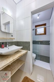 Casa à Venda em Condomínio Fechado – Conforto, Segurança e Lazer Completo!