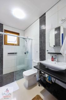 Casa à Venda em Condomínio Fechado – Conforto, Segurança e Lazer Completo!