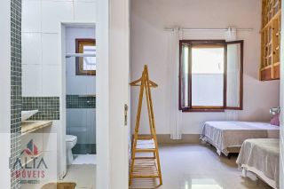 Casa à Venda em Condomínio Fechado – Conforto, Segurança e Lazer Completo!