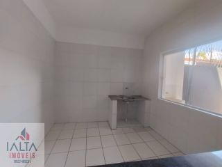 Casa com 1 Dormitório a 170m da Orla da Praia do Perequê-Açu