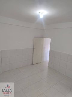 Casa com 1 Dormitório a 170m da Orla da Praia do Perequê-Açu