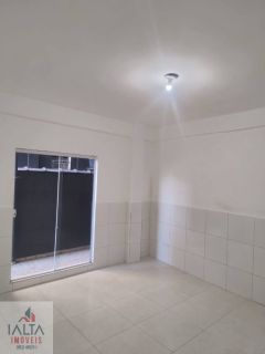 Casa com 1 Dormitório a 170m da Orla da Praia do Perequê-Açu